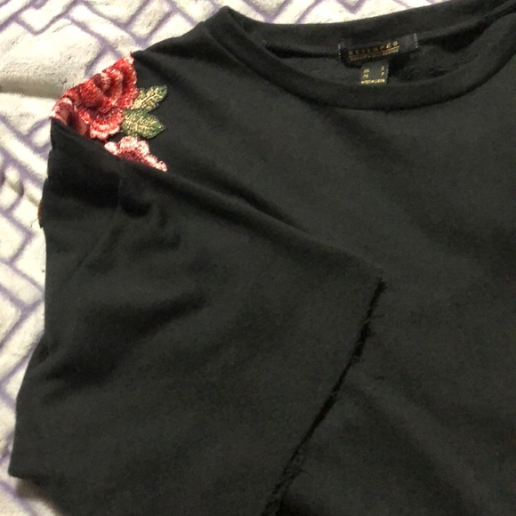 Black short sleeve cropped sweater - Picture 2 of 2